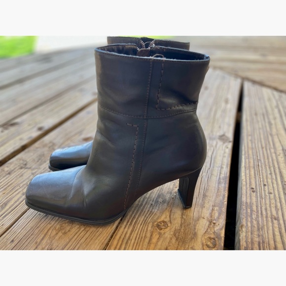 VTG 90s Leather Brown Ankle Boots - Picture 2 of 5